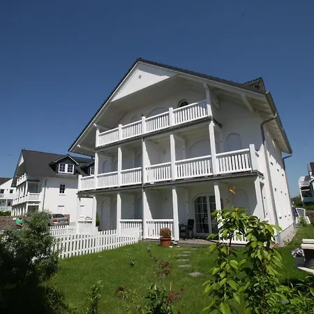 Gesine App 01 - Strandkorb * ניינהאגן